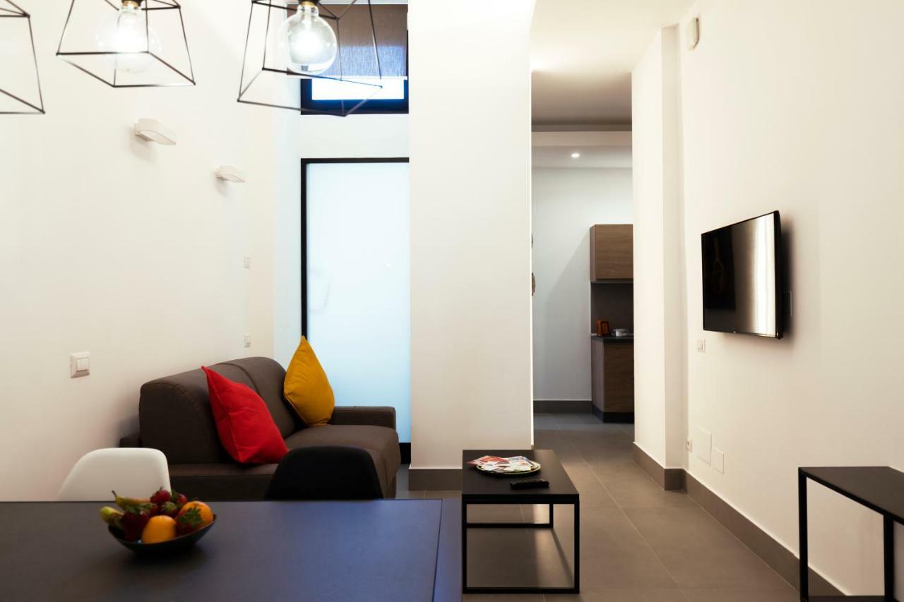 Acate81 Lifestyle Apartment ナポリ エクステリア 写真